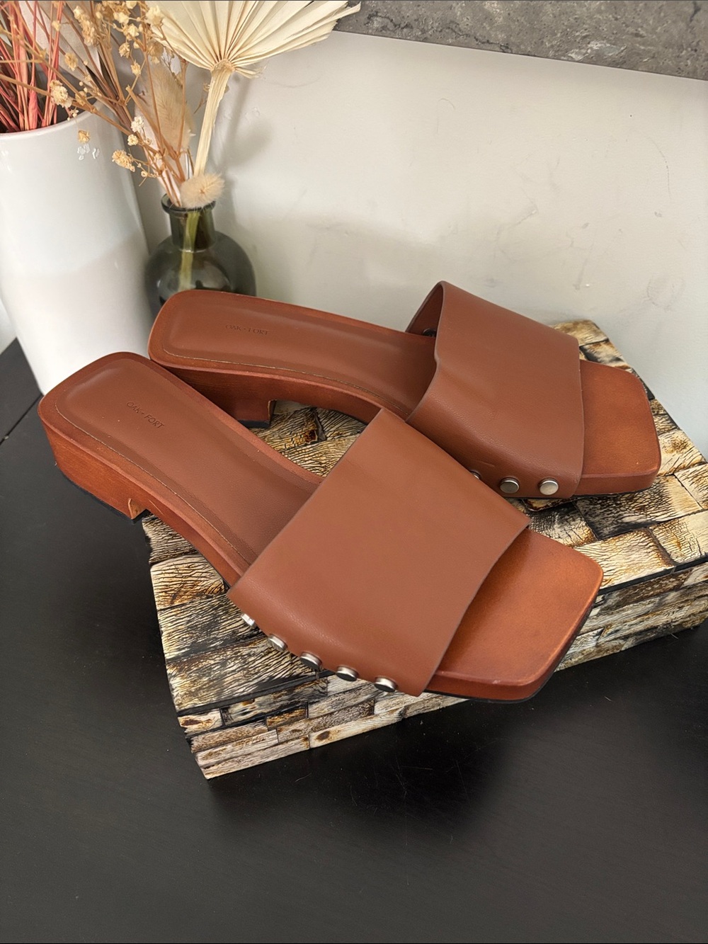 OAK + FORT (6) Square Toe Clog Wooden Mules Low Heel Metal Rivets Sandals Russet - Picture 4 of 16